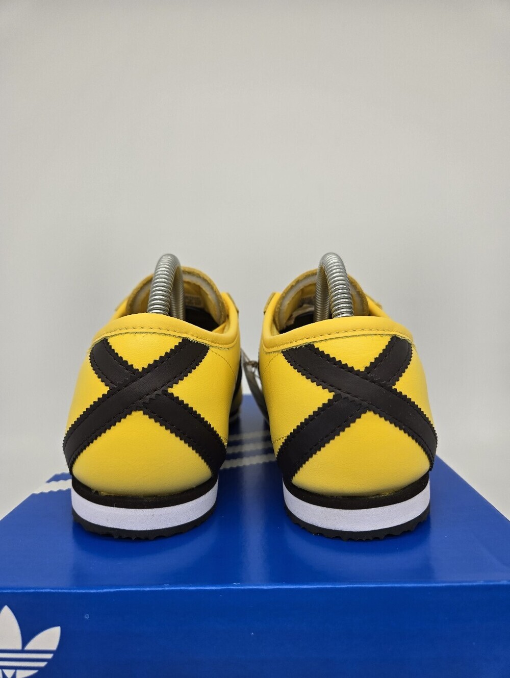 adidas Women's Italia 70s JQ9071 Spring Yellow Dark Brown Shoes Size 9 - Picture 6 of 8